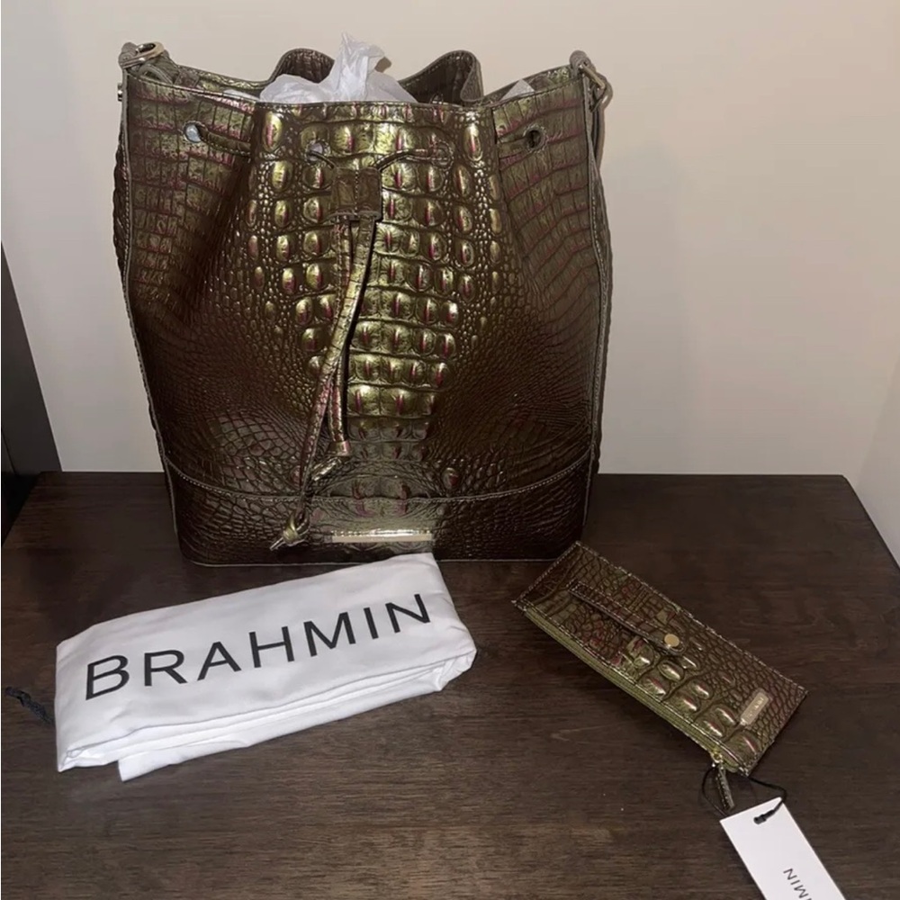 NWT BRAHMIN MARLOWE WITH WALLET